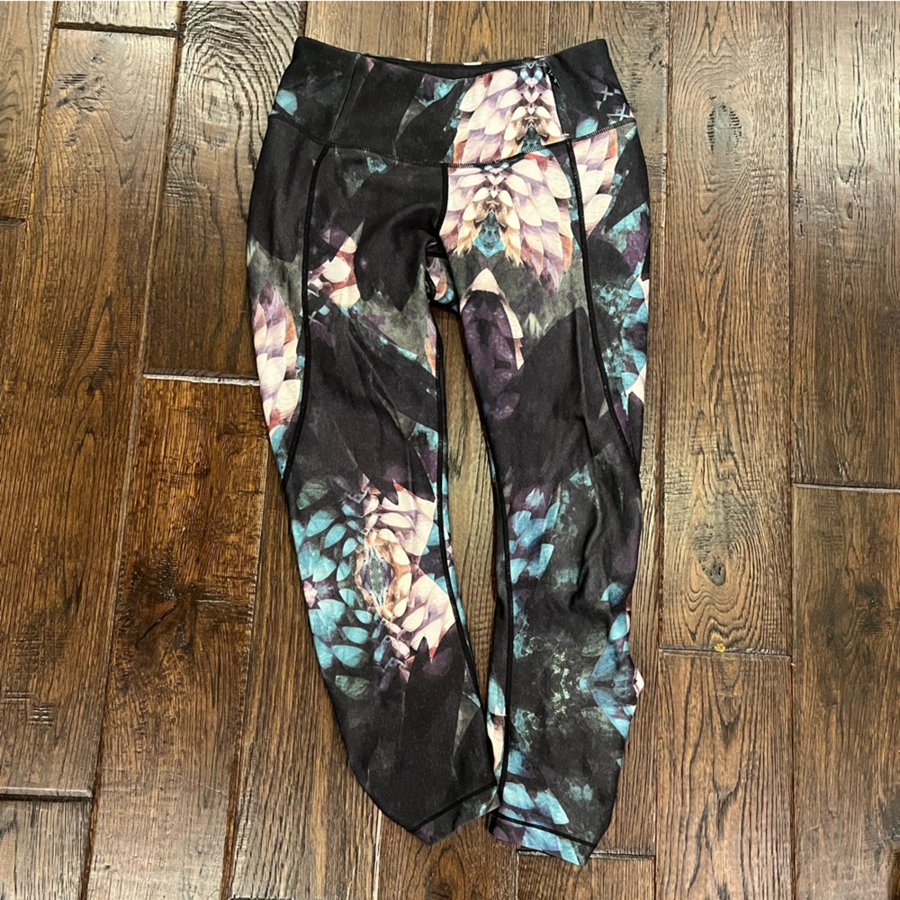 Calia leggings, size small, purple and pink multicolored